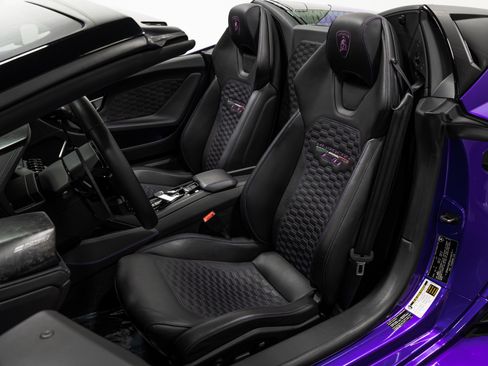 Used 2020 Lamborghini Huracan EVO AWD/4WD image 39