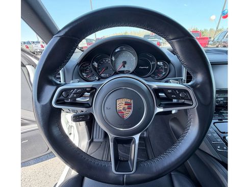 Used 2015 Porsche Cayenne S image 14