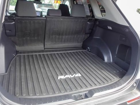 Certified 2021 Toyota RAV4 XLE AWD/4WD image 29