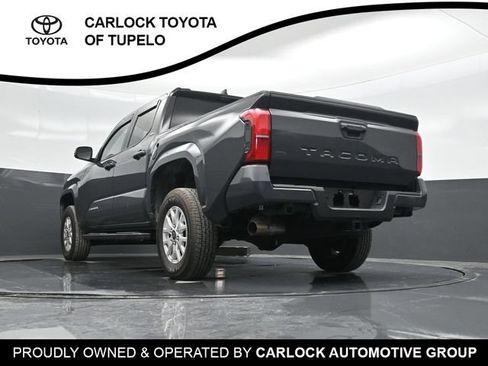 Used 2025 Toyota Tacoma SR5 RWD image 33