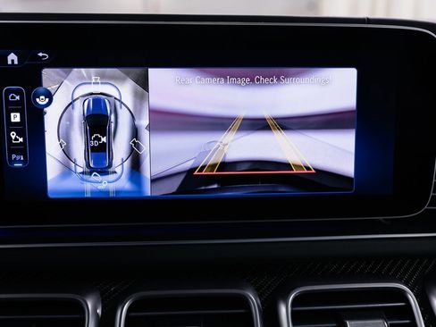 Used 2025 Mercedes-Benz GLS 63 AMG 4MATIC image 17