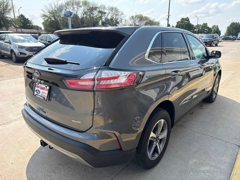 Certified 2024 Ford Edge SEL w/ Convenience Package AWD/4WD image 9