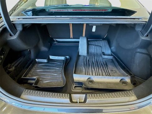 Used 2024 Mercedes-Benz E 350 4MATIC Sedan image 27