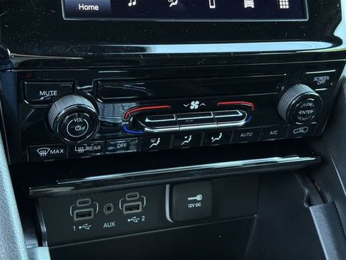 New 2026 Jeep Grand Cherokee Laredo AWD/4WD image 22