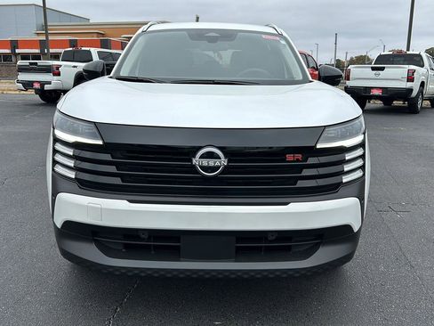 New 2026 Nissan Kicks SR image 2