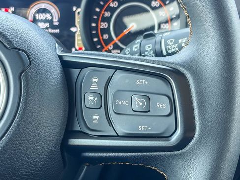 Used 2024 Jeep Wrangler Unlimited Sport AWD/4WD image 18