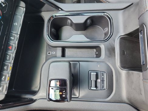 Certified 2025 GMC Sierra 1500 AT4 w/ AT4 Premium Package AWD/4WD image 22