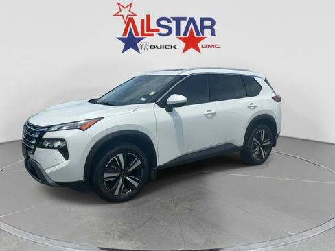 Used 2025 Nissan Rogue SL w/ SL Premium Package FWD image 3