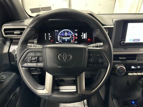 Used 2025 Toyota 4Runner SR5 image 19