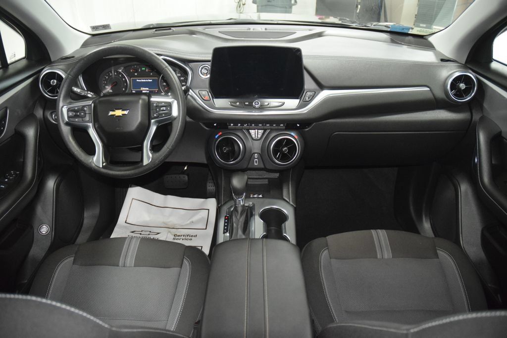 Used 2024 Chevrolet Blazer LT w/ Convenience Package FWD image 29