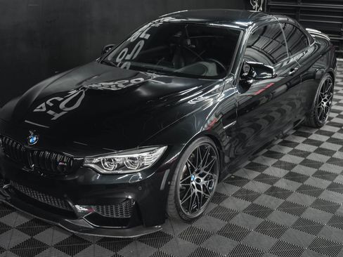 Used 2016 BMW M4 Convertible image 30