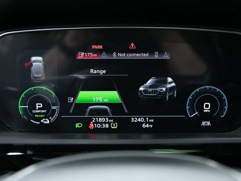 Used 2022 Audi e-tron Premium image 20