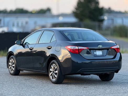 Used 2015 Toyota Corolla L FWD image 10
