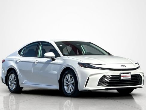 Certified 2025 Toyota Camry LE image 7