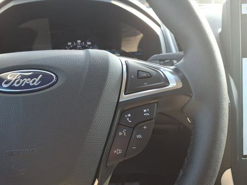 Certified 2024 Ford Edge SEL w/ Convenience Package image 18