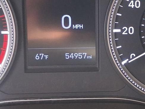Used 2019 Hyundai Santa Fe SE AWD/4WD image 19