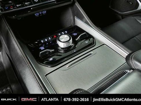 Used 2024 Jeep Wagoneer L Series II w/ Convenience Group I AWD/4WD image 18