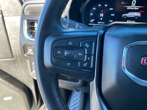 Used 2023 GMC Yukon XL AT4 image 42