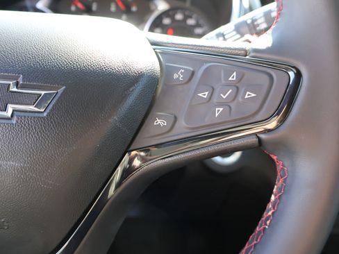 Used 2023 Chevrolet Equinox RS image 37