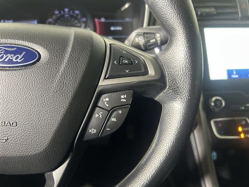 Used 2020 Ford Fusion SE image 17