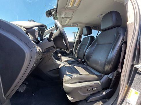 Used 2017 Chevrolet Trax LT w/ LT Convenience Package AWD/4WD image 7