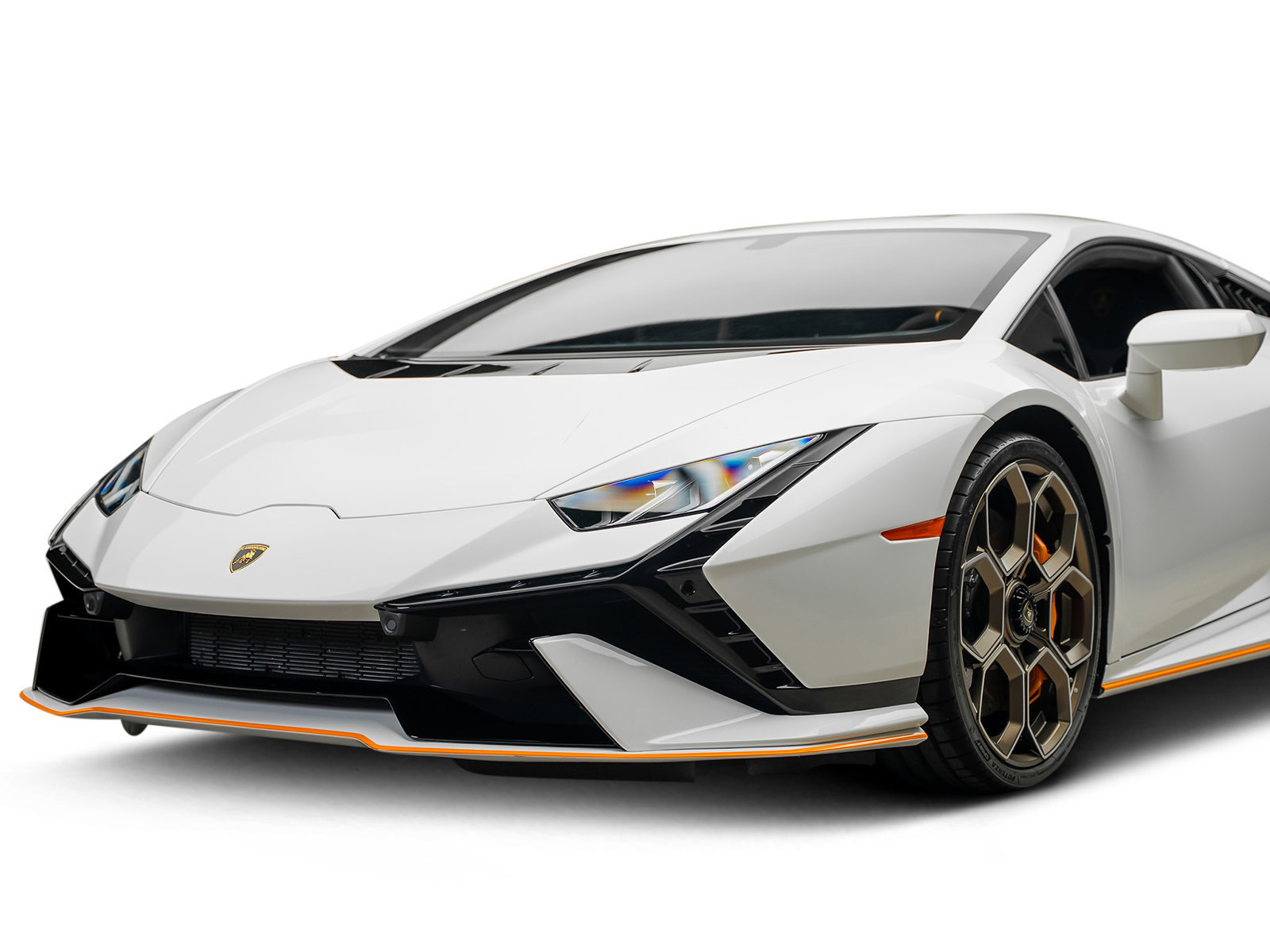 Used 2023 Lamborghini Huracan Tecnica RWD image 8