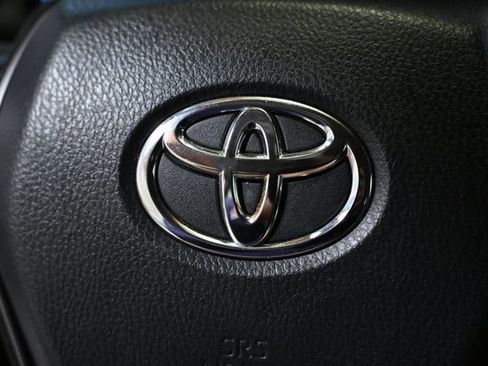 Used 2024 Toyota Camry SE image 33