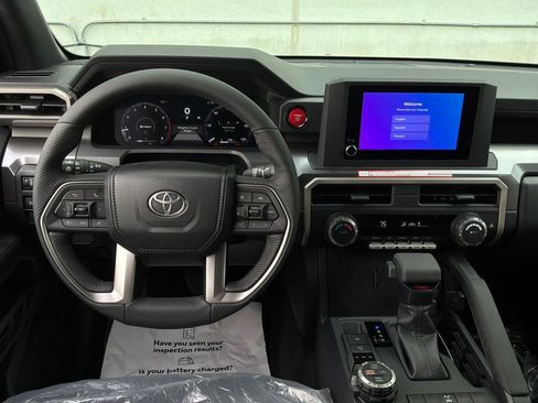 New 2026 Toyota Tacoma TRD Off-Road AWD/4WD image 10