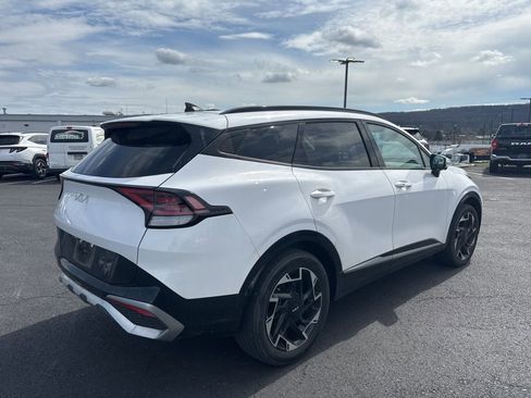 Used 2023 Kia Sportage SX image 2