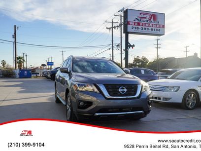 Used 2019 Nissan Pathfinder SL