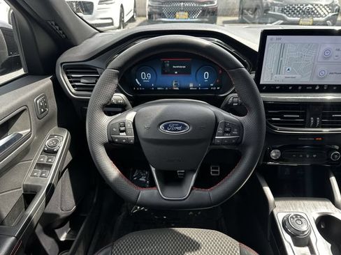 Certified 2023 Ford Escape ST-Line Select w/ Tech Pack #2 AWD/4WD image 14
