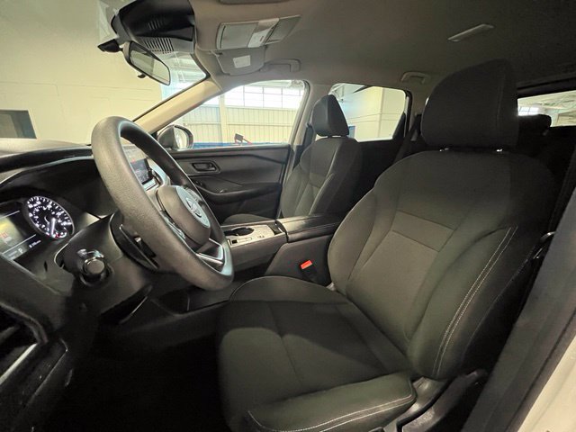 Used 2024 Nissan Rogue S FWD image 21