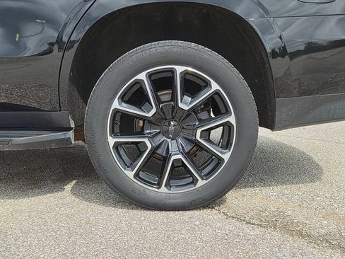 Used 2021 Chevrolet Tahoe RST w/ Luxury Package AWD/4WD image 9