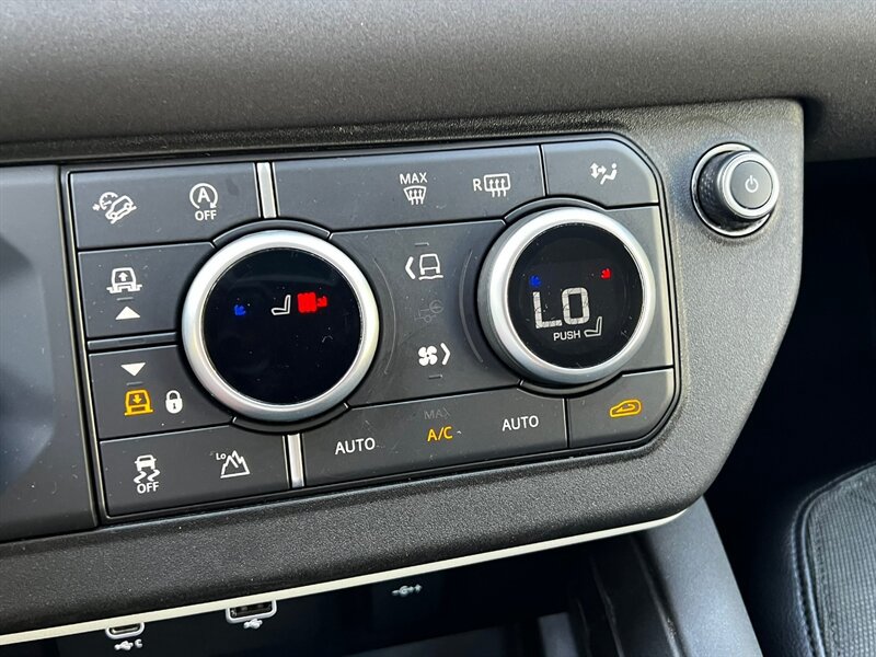 Used 2020 Land Rover Defender 110 First Edition AWD/4WD image 37