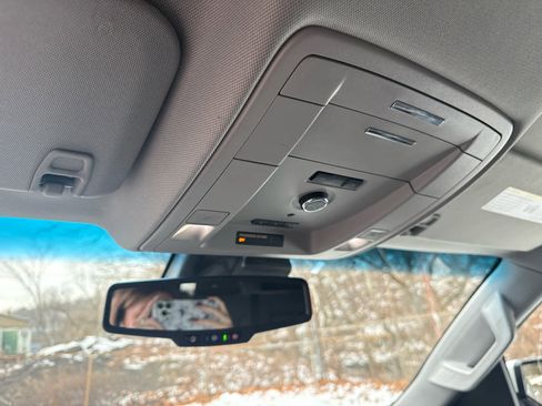 Used 2019 Chevrolet Tahoe LT w/ Luxury Package image 17