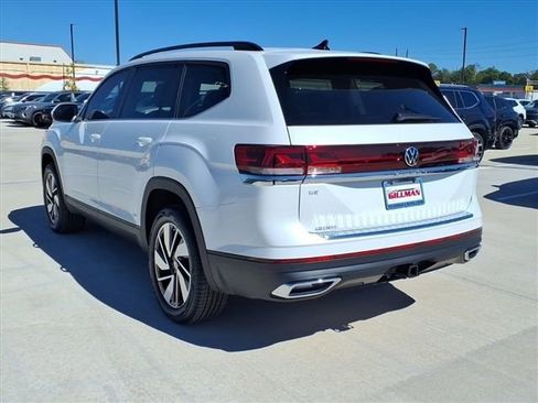 New 2026 Volkswagen Atlas SE FWD image 8