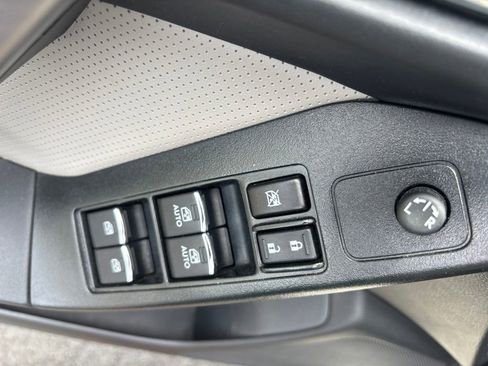 Used 2018 Subaru Forester 2.5i Limited AWD/4WD image 8