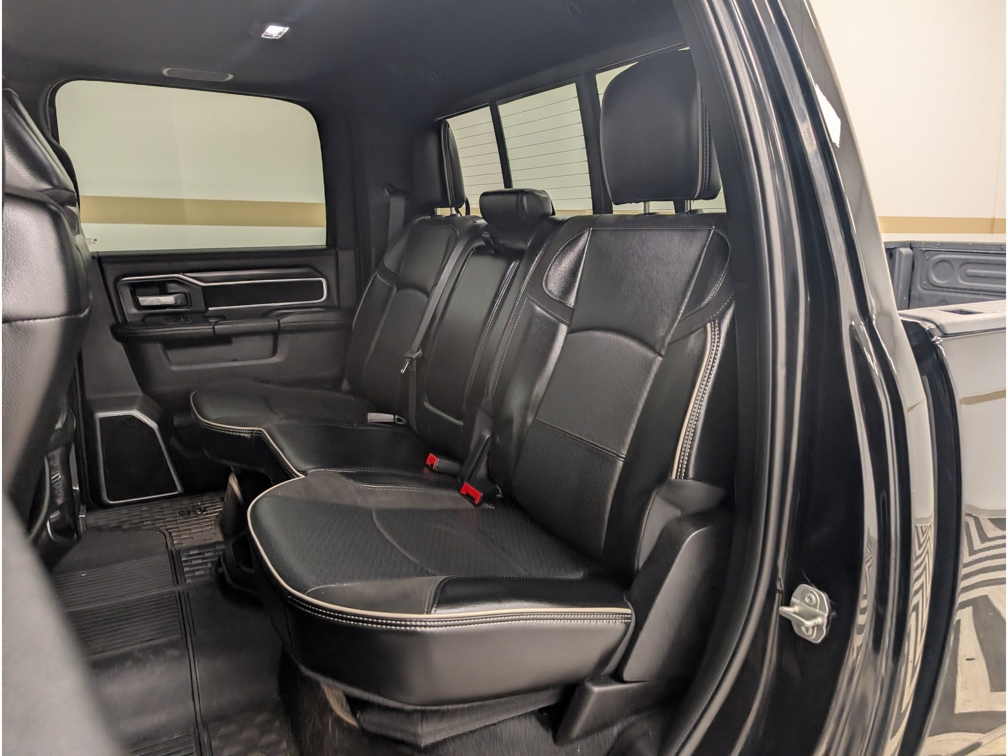 Used 2024 RAM 3500 Laramie w/ Night Edition AWD/4WD image 13