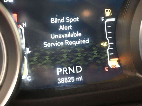 Used 2021 Jeep Wrangler Unlimited Sahara AWD/4WD image 3