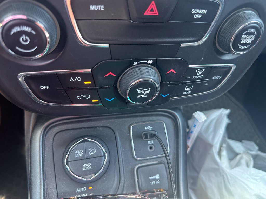 Used 2018 Jeep Compass Trailhawk AWD/4WD image 16