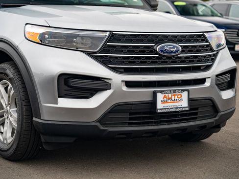 Used 2022 Ford Explorer XLT image 7