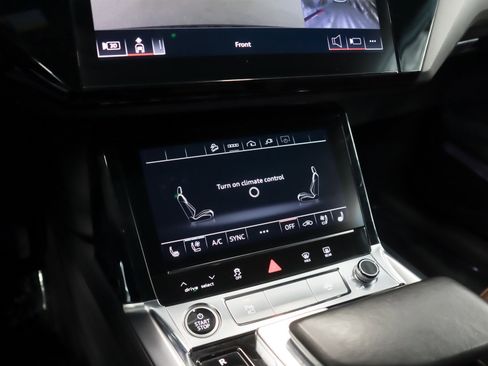 Used 2024 Audi Q8 e-tron Premium Plus image 26