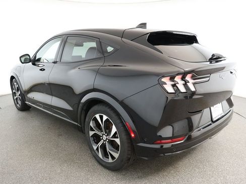 Used 2021 Ford Mustang Mach-E Premium image 6