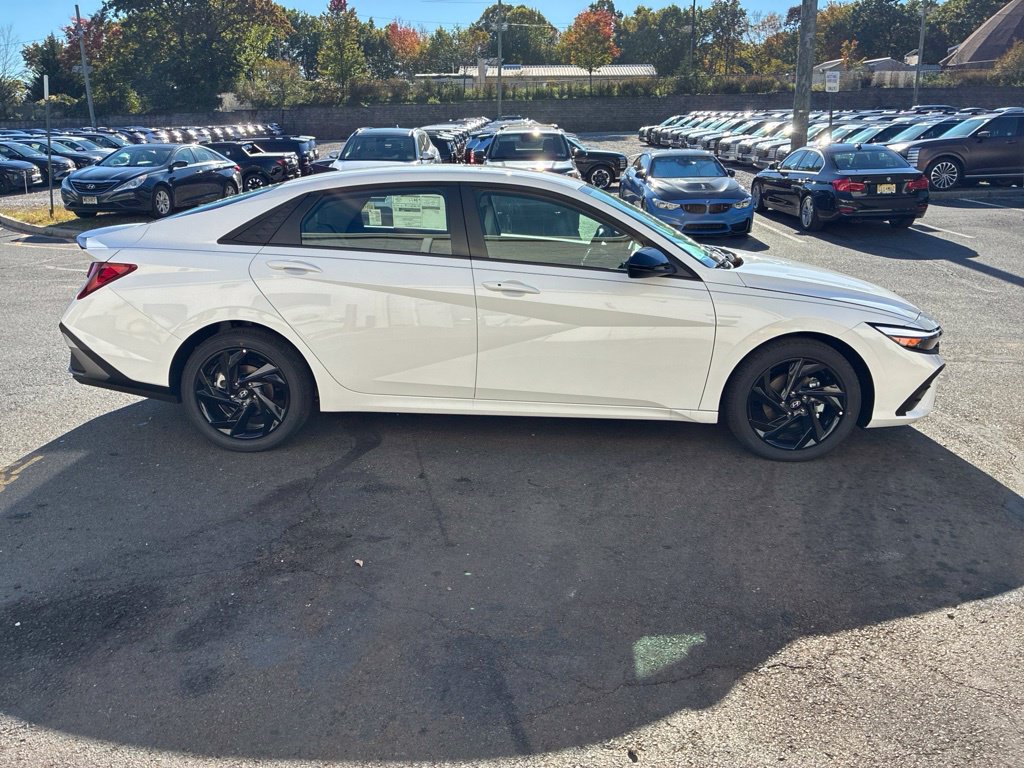 New 2026 Hyundai Elantra SEL Sport FWD image 8