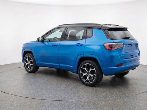 Used 2025 Jeep Compass Limited AWD/4WD image 6