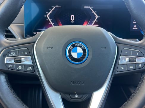 Used 2023 BMW i4 eDrive35 RWD image 16