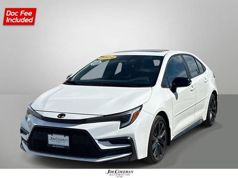 Used 2024 Toyota Corolla SE w/ SE Premium Package FWD image 1