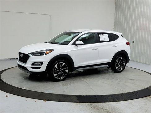 Used 2019 Hyundai Tucson Sport image 3