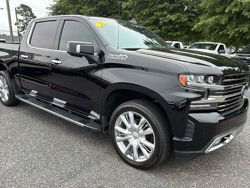 Used 2020 Chevrolet Silverado 1500 High Country w/ Technology Package AWD/4WD image 7