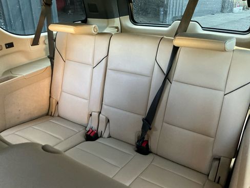 Used 2022 Cadillac Escalade ESV Premium Luxury image 27